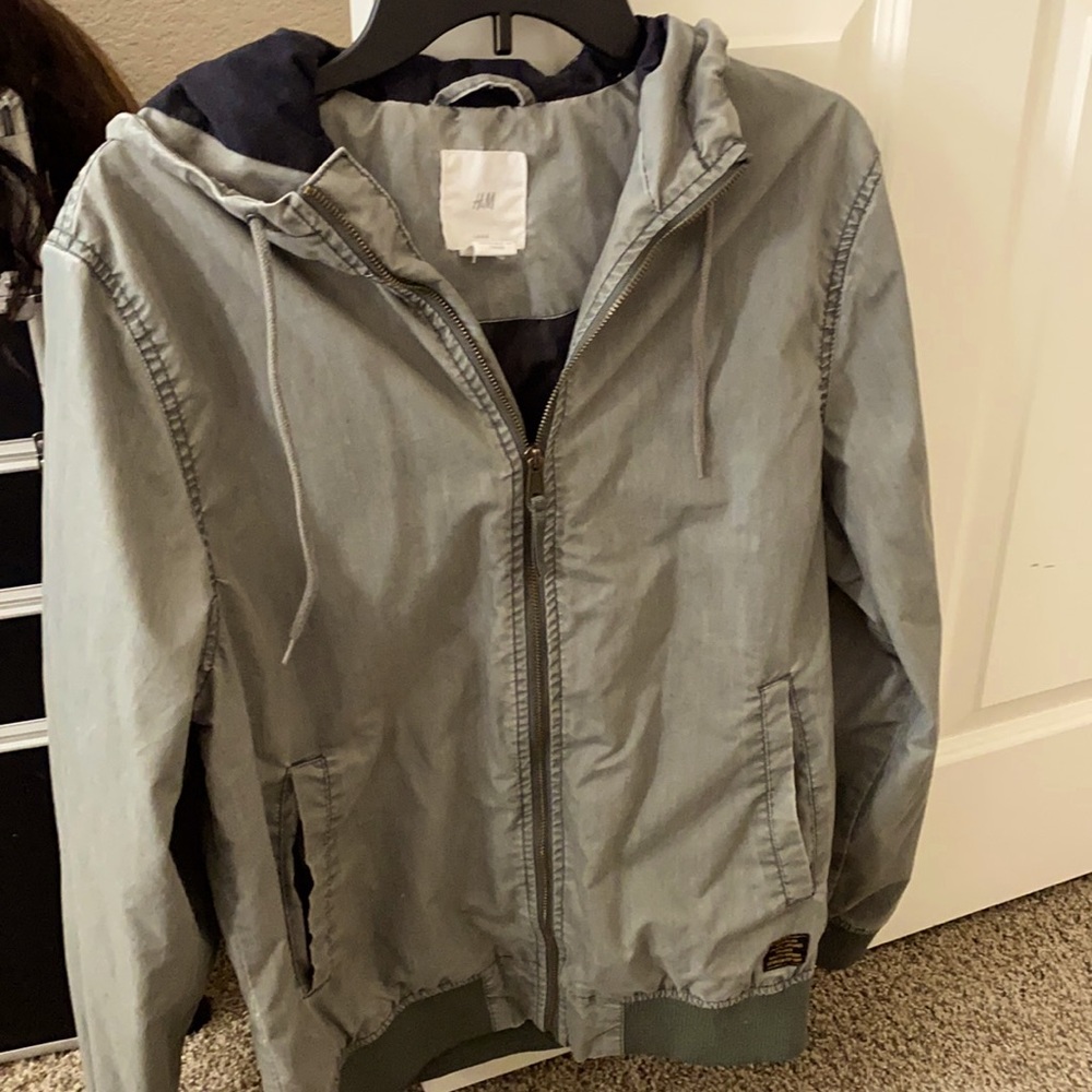 Hooded, lightweight jacket